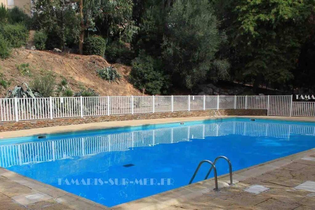 Apartamento Le Dyonisos Et Piscine La Seyne-sur-Mer Exterior foto
