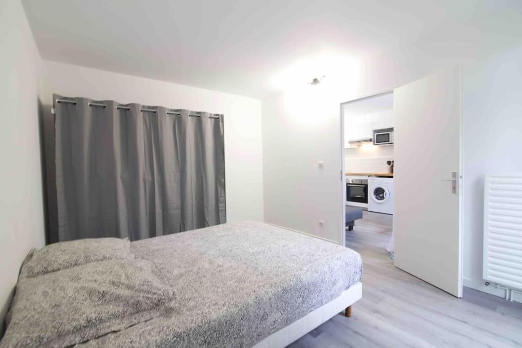 Apartamento Le Dyonisos Et Piscine La Seyne-sur-Mer Exterior foto